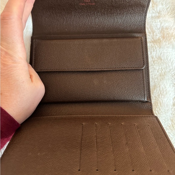 Authentic Louis Vuitton wallet in excellent condition - Picture 5 of 16